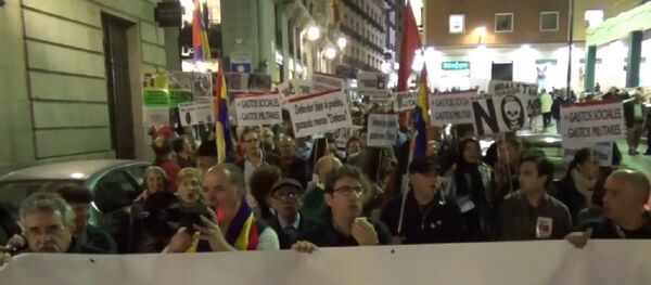 Manifestantes anti-OTAN em Madri Manifestantes anti-OTAN em Madri - Sputnik Brasil