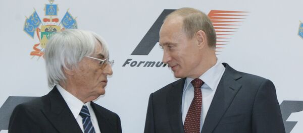Presidente da Fórmula 1 Bernie Ecclestone e o presidente da Rússia Vladimir Putin - Sputnik Brasil