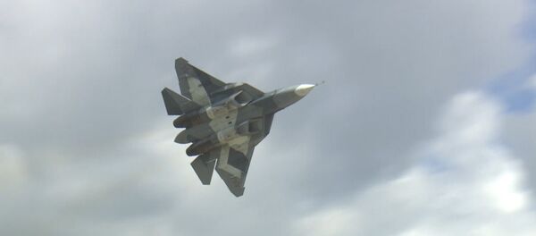 Nuevo caza ruso T-50 levanta el vuelo - Sputnik Brasil