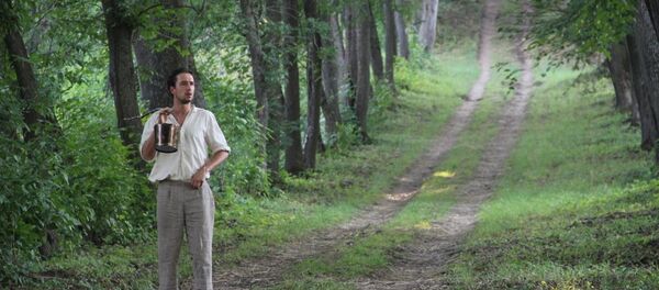 O jovem Anton Tchekhov, em cena do filme Irmãos Tchekhov - Sputnik Brasil