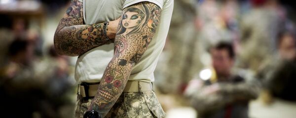 Um soldado da OTAN Um soldado da OTAN - Sputnik Brasil