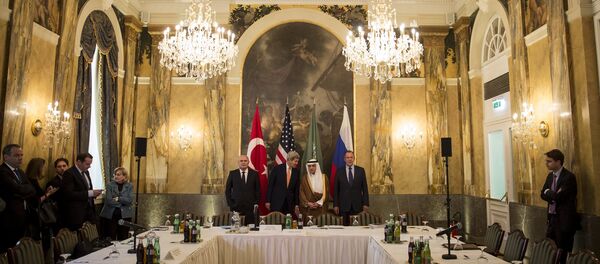 Encontro ministerial entre Arábia Saudita, EUA, Turquia e Rússia, em Viena, para discutir a crise síria - Sputnik Brasil