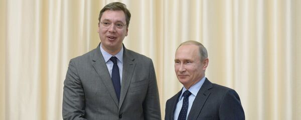 O presidente russo, Vladimir Putin e o primeiro-ministro sérvio, Aleksandar Vucic - Sputnik Brasil