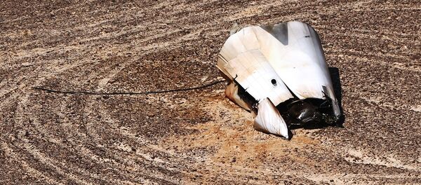 Parte da fuselagem do A321 no chão da península do Sinai - Sputnik Brasil