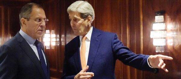 Sergei Lavrov e John Kerry em Viena - Sputnik Brasil