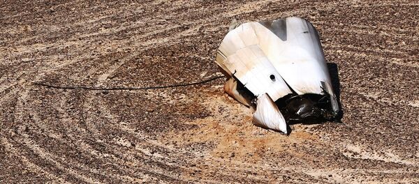 Destroços no local da queda da aeronave russa Airbus A321 no Egito - Sputnik Brasil