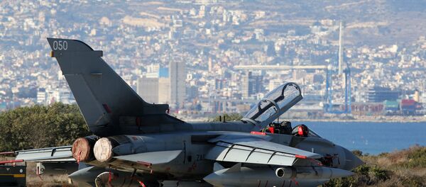 Caça britânico Tornado na base aérea Akrotiri, Chipre - Sputnik Brasil