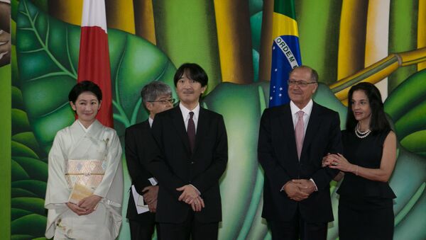 Governador de São Paulo, Geraldo Alckmin, com o Príncipe Akishino e sua esposa, a princesa Kiko, da Família Imperial Japonesa - Sputnik Brasil