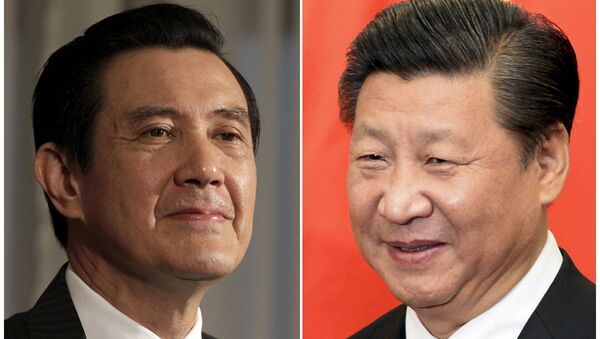 Combinação de fotos mostra Ma Ying-jeou, presidente de Taiwan, e Xi Jinping, presidente chinês - Sputnik Brasil