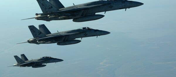 Caças F-18E Super Hornets da Marinha dos Estados Unidos - Sputnik Brasil