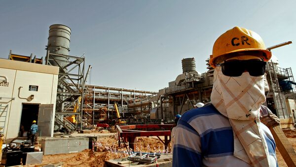 Usina de processamento de petróleo de  Al-Khurais, da Saudi Aramco, na Arábia Saudita - Sputnik Brasil