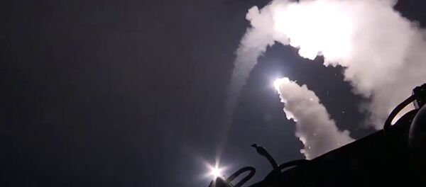 No mês passado, navios russos da Flotilha do Cáspio dispararam 26 mísseis contra 11 alvos na Síria - Sputnik Brasil