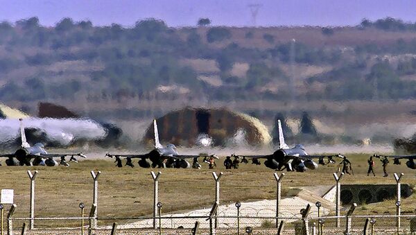 Caças F-16 dos EUA na base aérea de Incirlik - Sputnik Brasil