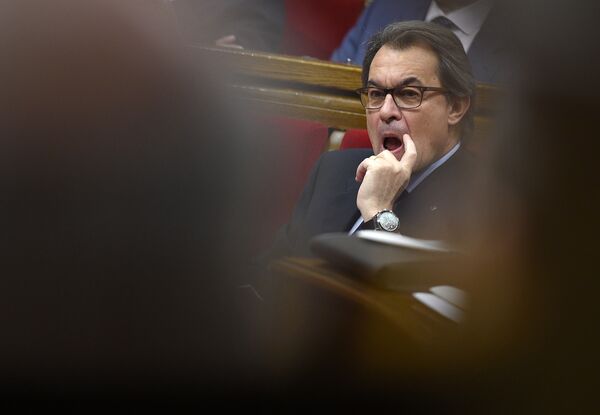 O chefe do governo da Catalunha, Artur Mas, durante a sessão de 9 de novembro - Sputnik Brasil