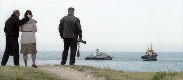 Os navios militares da Ucrânia deixam o porto marítimo - Sputnik Brasil