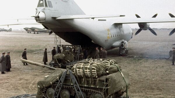 Aeronave de transporte militar soviética - Sputnik Brasil