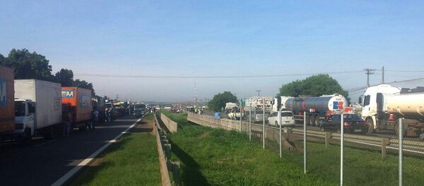 Greve de caminhoneiros - Sputnik Brasil