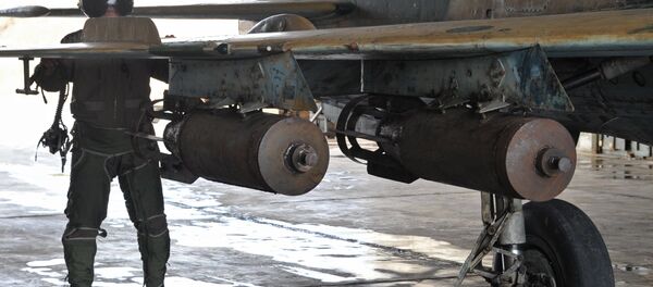 Piloto sírio prepara-se para uma operação aérea contra o Daesh - Sputnik Brasil
