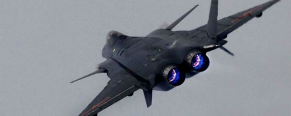 Caça chinês J-20, com tecnologia stealth - Sputnik Brasil