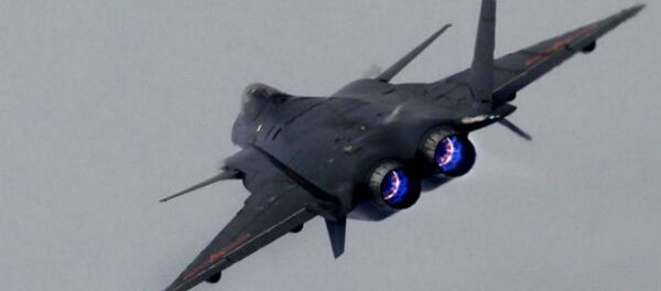 Caça chinês J-20, com tecnologia stealth - Sputnik Brasil