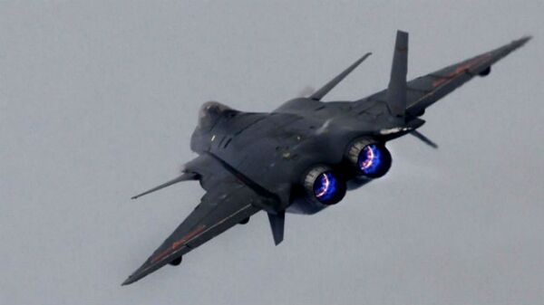 Caça chinês J-20, com tecnologia stealth - Sputnik Brasil