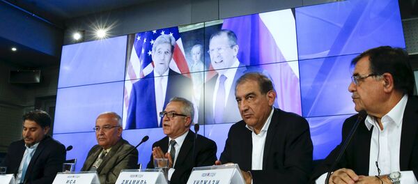 Membros da oposição síria assistem conferência em Moscou, antes da nova rodada de negociações em Viena - Sputnik Brasil