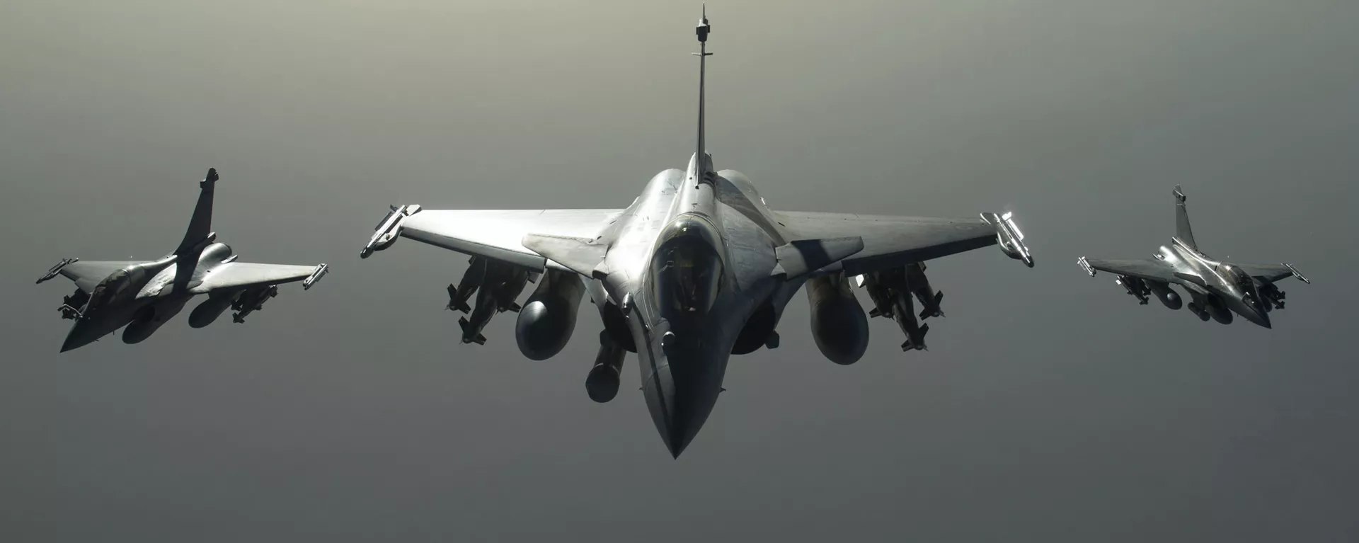 Caças franceses Rafale voam rumo à Síria em setembro de 2015 - Sputnik Brasil, 1920, 10.07.2023