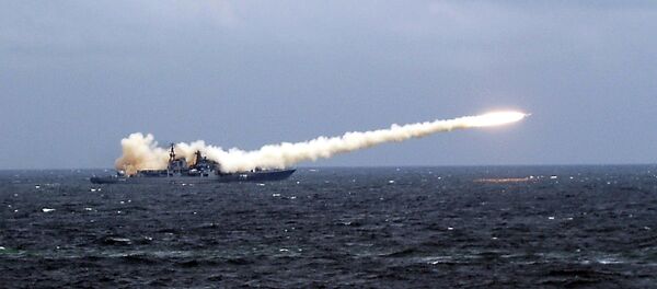 Учебные пуски крылатых сверхзвуковых ракет - Sputnik Brasil