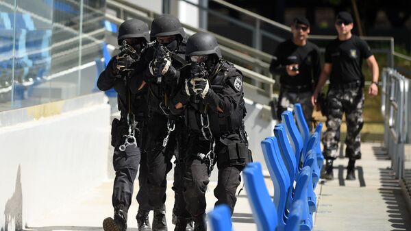 Policiais do Bope simulam resgate de refém na Arena Pantanal em Cuiabá - Sputnik Brasil
