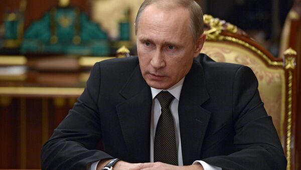 Presidente russo Vladimir Putin durante a reunião no Kremlin - Sputnik Brasil