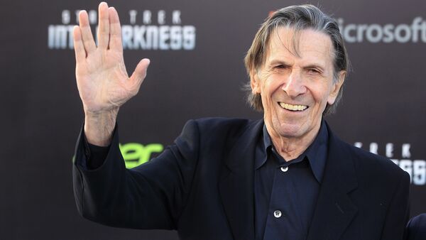 Leonard Nimoy, conhecido como Spock da série de filmes Jornada nas Estrelas - Sputnik Brasil