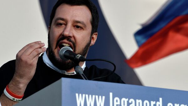 Matteo Salvini, presidente da Lega Nord, durante discurso em Roma - Sputnik Brasil