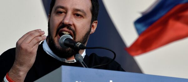 Matteo Salvini, presidente da Lega Nord, durante discurso em Roma - Sputnik Brasil