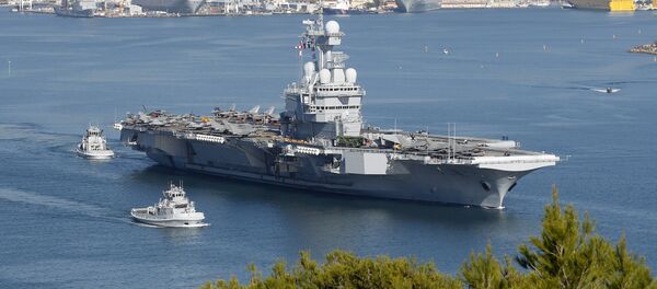 Porta-aviões francês Charles de Gaulle em Toulon - Sputnik Brasil