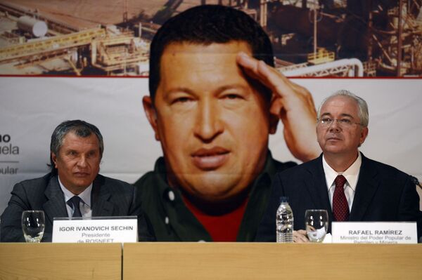 Rafael Ramírez, Igor Sechin e Hugo Chávez - Sputnik Brasil