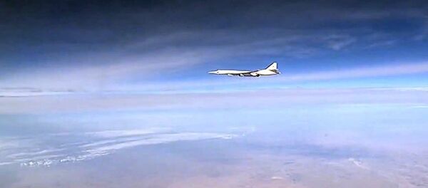 Um Tu-122 da Força Aeroespacial da Rússia no céu da Síria - Sputnik Brasil