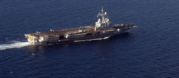 Porta-aviões francês Charles de Gaulle no Mar Mediterrâneo - Sputnik Brasil