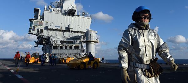 No convés do porta-aviões francês Charles de Gaulle - Sputnik Brasil