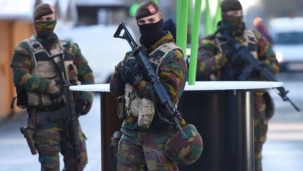 Soldados em patrulha em Bruxelas, Bélgica - Sputnik Brasil