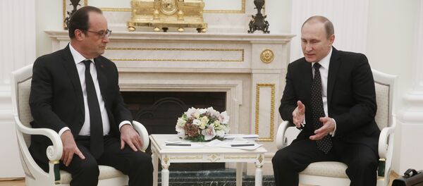 Presidente de Francia, François Hollande y presidente de Rusia, Vladímir Putin - Sputnik Brasil