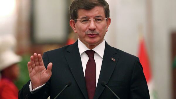 Ahmet Davutoglu, primeiro-ministro da Turquia - Sputnik Brasil