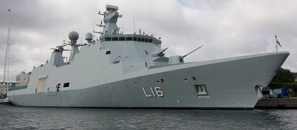 The danish navy command and support ship Absalon (Absalon class) - Sputnik Brasil