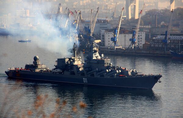 Cruzador russo de mísseis guiados Varyag da Frota do Pacífico - Sputnik Brasil