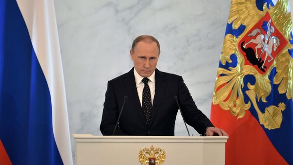 Vladimir Putin durante Mensagem à Assembleia Federal em 3 de dezebro de 2015 - Sputnik Brasil