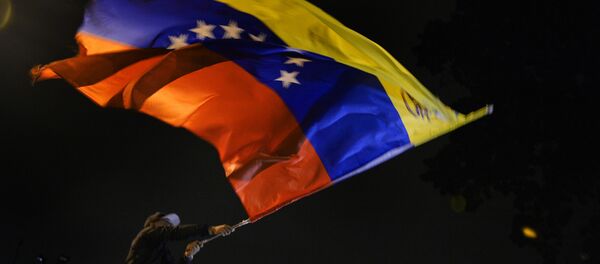 Moradores de Caracas comemoram resultados das eleições - Sputnik Brasil