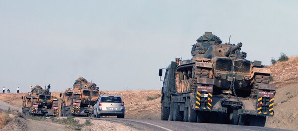 Turkish army's tanks at the Turkey-Iraq border . (File) - Sputnik Brasil