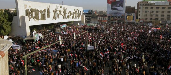Milhares de iraquianos protestam em Bagdá contra presença de tropas turcas Dezembro 12, 2015. REUTERS/Ahmed Saad - Sputnik Brasil