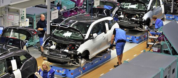 Empregados da BMW na fábrica em Leipzig - Sputnik Brasil