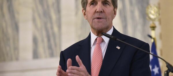 John Kerry durante o encontro sobre a Líbia em Roma, em 13 de dezembro - Sputnik Brasil