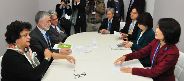 A ministra do Meio Ambiente, Izabella Teixeira, durante a Conferência do Clima em Paris - COP21 - Sputnik Brasil